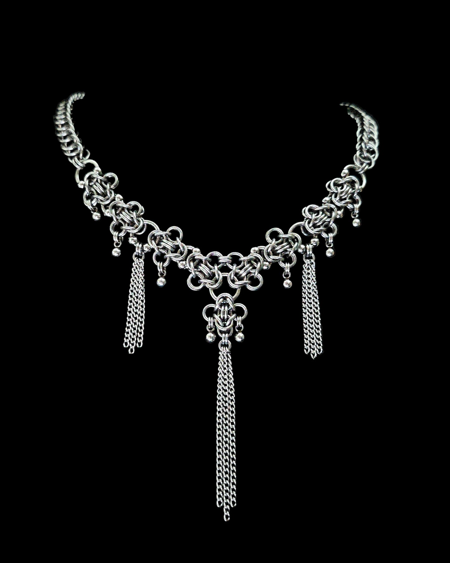 LUCKY KNOT Necklace