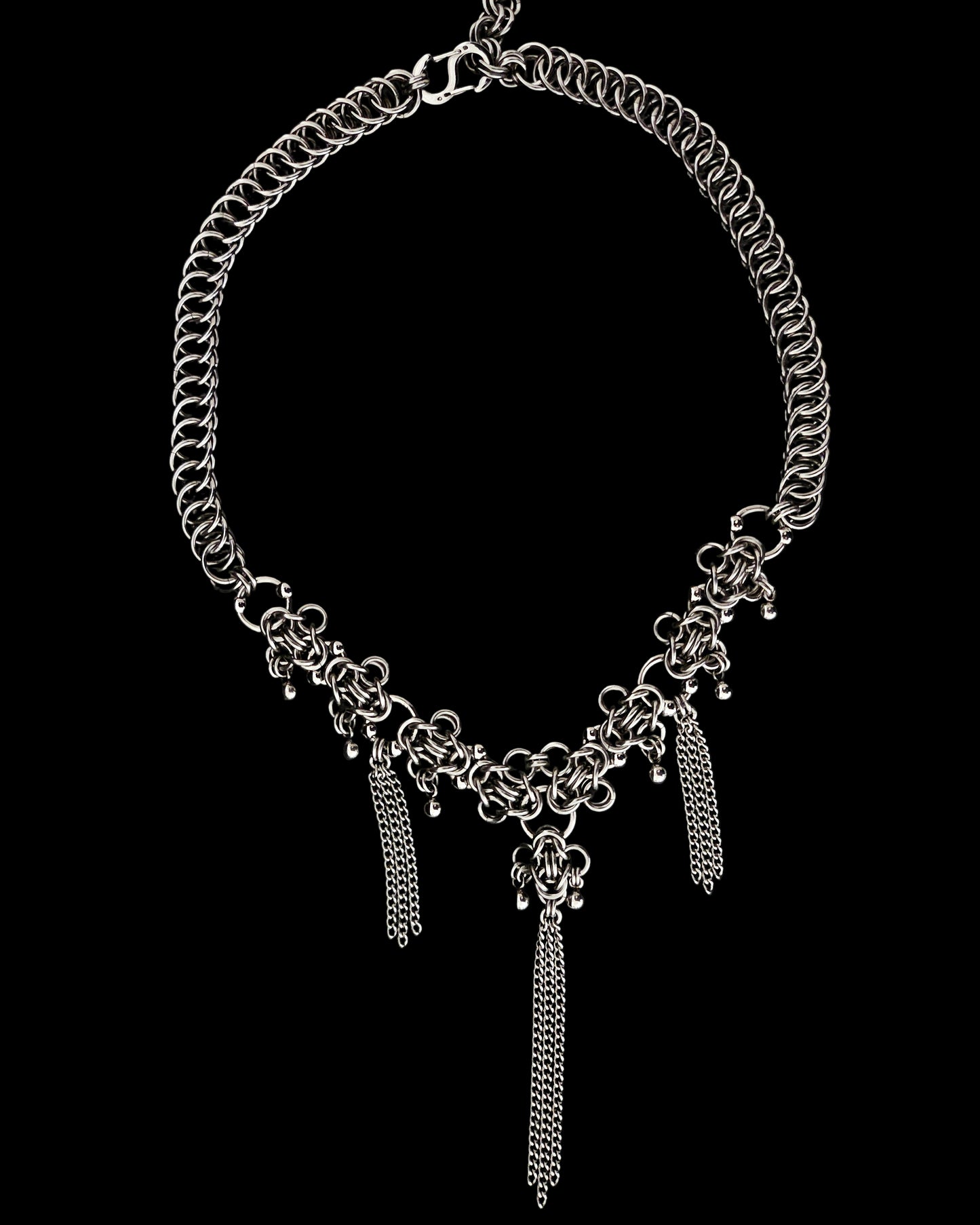 LUCKY KNOT Necklace